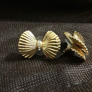 Lilly Pulitzer Shell Bow Earrings